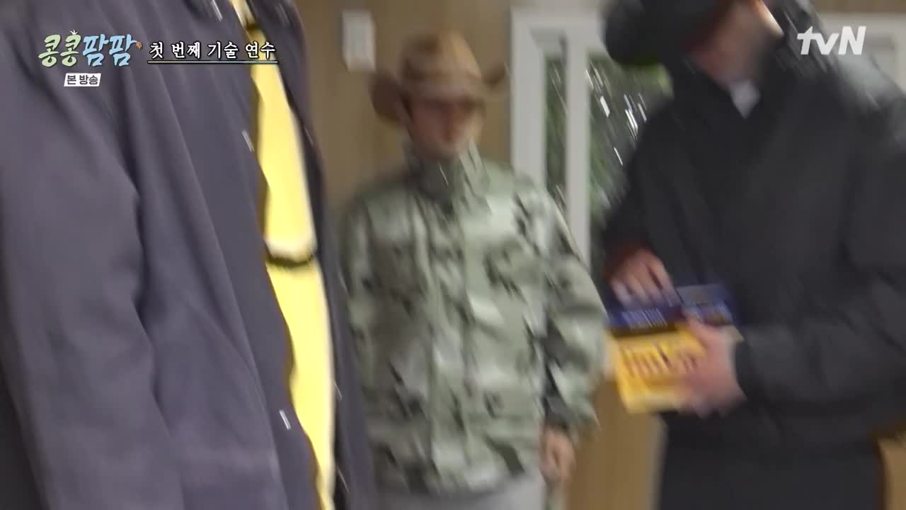 8fff754e72aaf654ccccbbdcfcebce7e.jpg