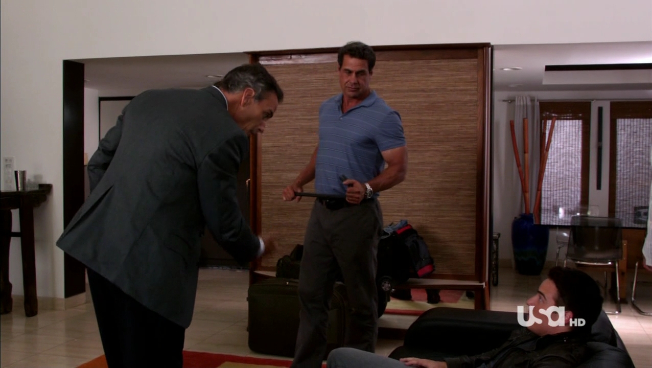 Burn.Notice.S06E07.720p.HDTV.x264-IMMERSE.mkv_000681764.jpg