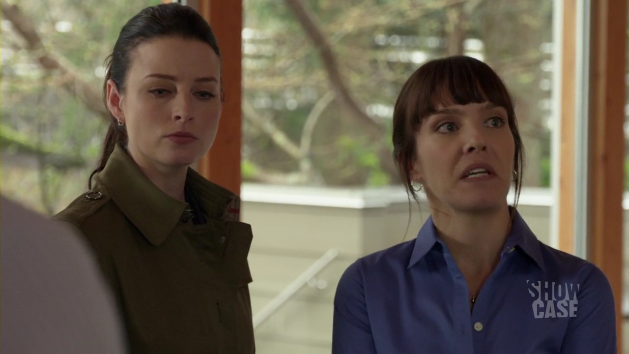 Continuum.S01E07.720p.HDTV.x264-2HD.mkv_002286951.jpg